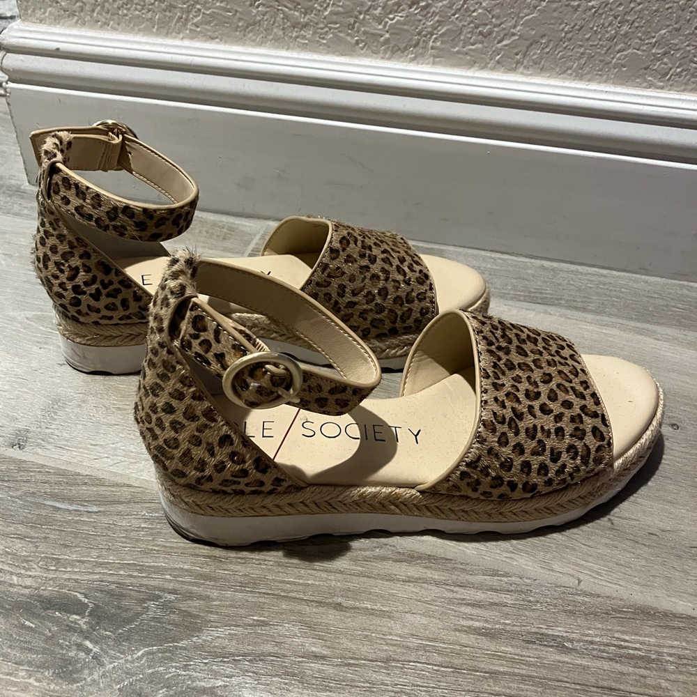 Leopard Print Women Sandals by Sole Society (size 7)